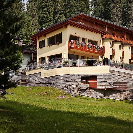 Hotel Erika Madonna di Campiglio Exterior photo