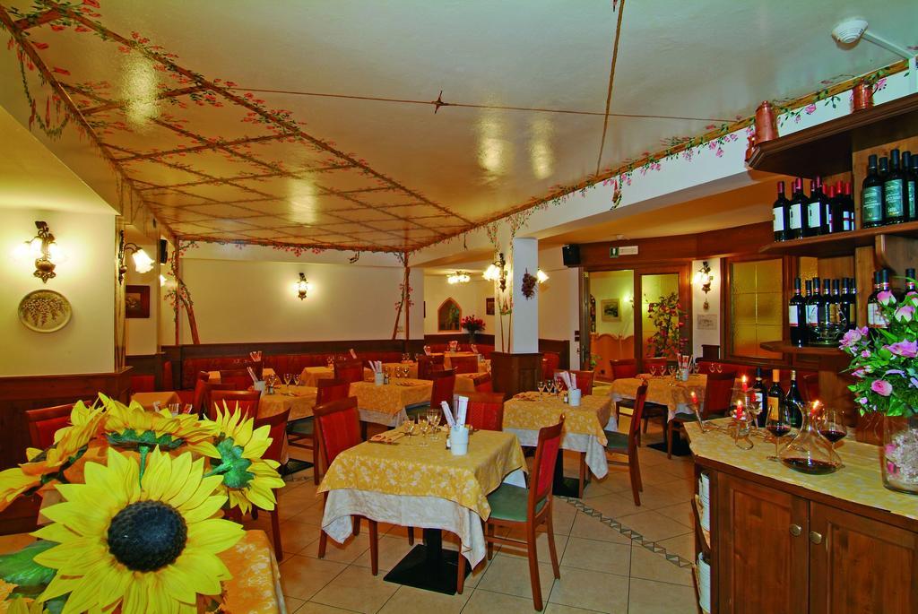 Hotel Erika Madonna di Campiglio Exterior photo