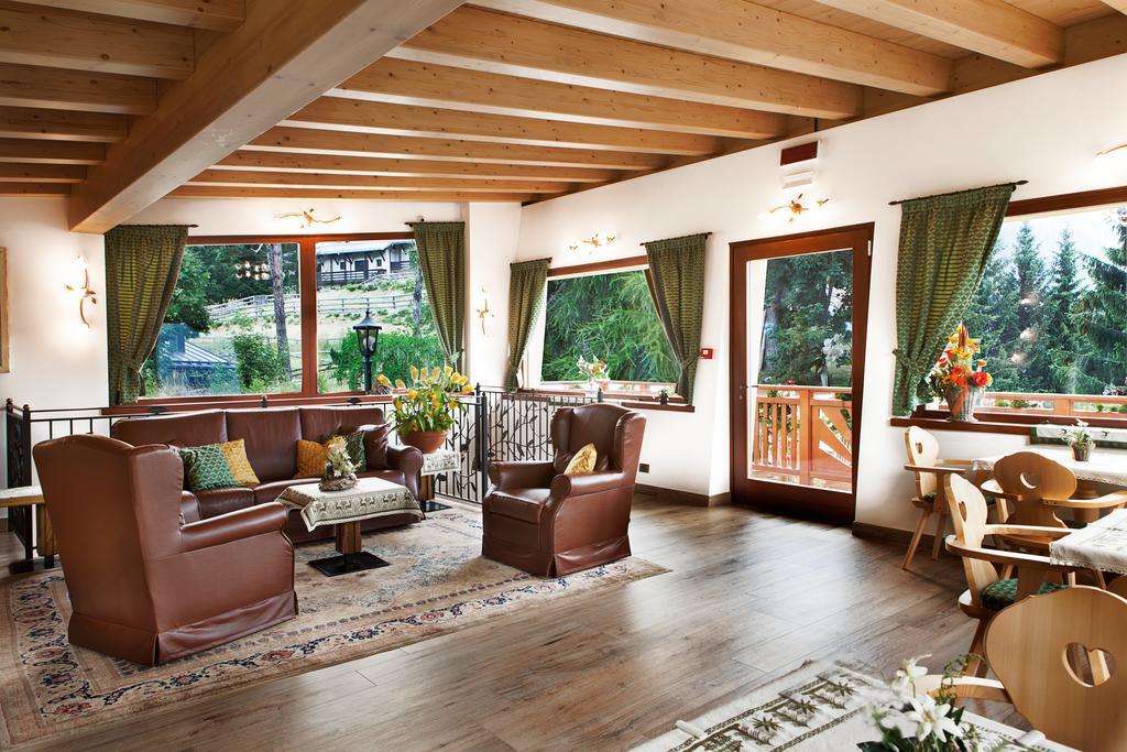 Hotel Erika Madonna di Campiglio Exterior photo